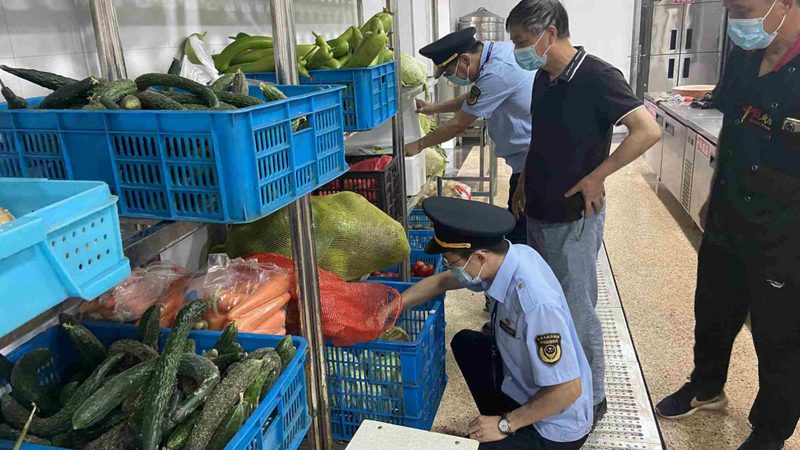 情人节定制糖果礼盒：如何挑选创意与品质并重的厂家