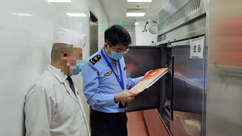 一旦发现食品代加工质量不合格，应立即采取以下处理流程：