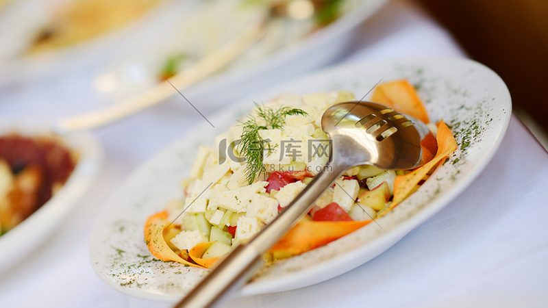 速冻食品定做批发的电话背后藏着什么门道